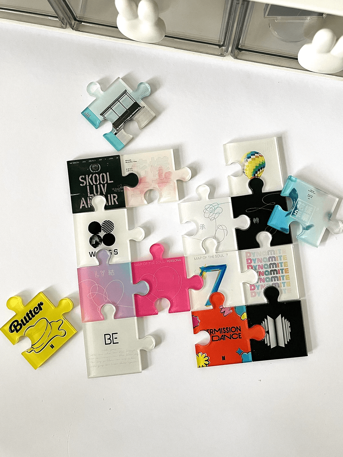 BTS ALBUMS PUZZLE THAT TURNS INTO A DECORATIVE FRAME